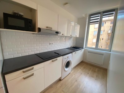 APPARTEMENT T2 A LOUER - ST ETIENNE FAC TREFILERIE/CENTRE II - 31.25 m2 - 460 &euro; charges comprises par mois