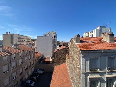 APPARTEMENT T2 A LOUER - ST ETIENNE FAC TREFILERIE/CENTRE II - 31.25 m2 - 460 &euro; charges comprises par mois