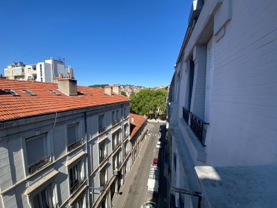 APPARTEMENT T2 A LOUER - ST ETIENNE FAC TREFILERIE/CENTRE II - 31.25 m2 - 460 &euro; charges comprises par mois