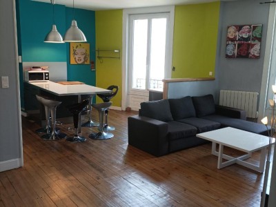 APPARTEMENT T2 A LOUER - ST ETIENNE FAC TREFILERIE - 66.89 m2 - 515 € charges comprises par mois