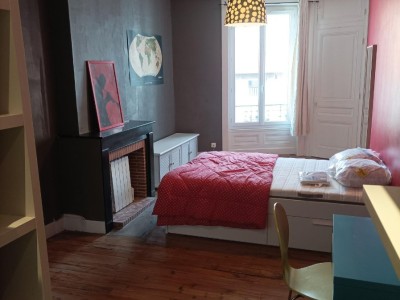 APPARTEMENT T2 A LOUER - ST ETIENNE FAC TREFILERIE - 66.89 m2 - 515 € charges comprises par mois