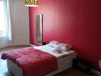 APPARTEMENT T2 A LOUER - ST ETIENNE FAC TREFILERIE - 66.89 m2 - 515 € charges comprises par mois