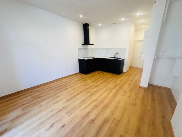 APPARTEMENT T2 - ST ETIENNE Fac Tr�filerie - 42.95 m2 - LOU&Eacute;