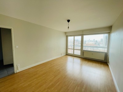 APPARTEMENT T2 A LOUER - ST ETIENNE FACULTE   CENTRE DEUX - 56.06 m2 - 498€ charges comprises par mois