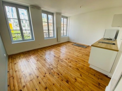 APPARTEMENT T2 A LOUER - ST ETIENNE FOURNEYRON/CHATEAUCREUX - 37.2 m2 - 490€ charges comprises par mois