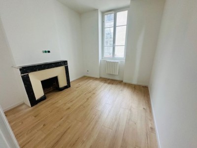 APPARTEMENT T2 A LOUER - ST ETIENNE FOURNEYRON/CHATEAUCREUX - 31.36 m2 - 470�&euro; charges comprises par mois