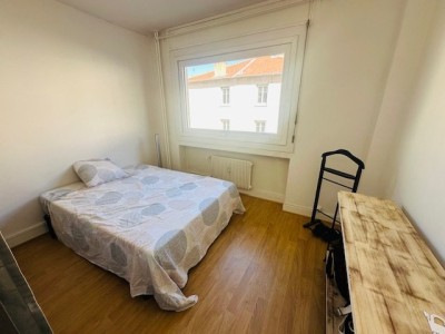 2 pices Semi-quipe A LOUER - ST ETIENNE Grand Poste - 39.11 m2 - 550€ charges comprises par mois