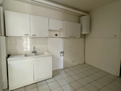 APPARTEMENT T2 A LOUER - ST ETIENNE HAUT DE JACQUARD - 52.02 m2 - 325€ charges comprises par mois