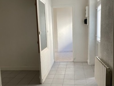 APPARTEMENT T2 A LOUER - ST ETIENNE HAUT DE JACQUARD - 52.02 m2 - 325€ charges comprises par mois