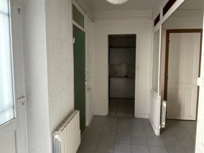 APPARTEMENT T2 A LOUER - ST ETIENNE HAUT DE JACQUARD - 52.02 m2 - 325€ charges comprises par mois