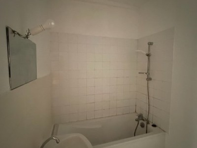 APPARTEMENT T2 A LOUER - ST ETIENNE HAUT DE JACQUARD - 52.02 m2 - 325€ charges comprises par mois