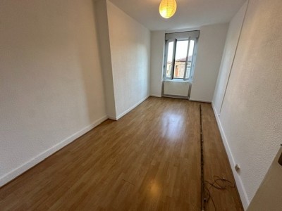 APPARTEMENT T2 A LOUER - ST ETIENNE HAUT DE JACQUARD - 56.7 m2 - 375 € charges comprises par mois
