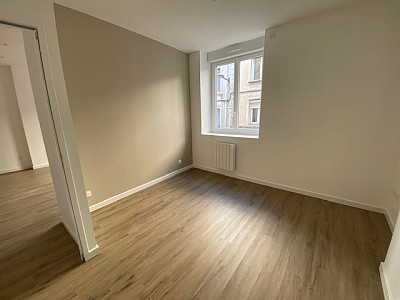 2 Pièces sympa A LOUER - ST ETIENNE HOTEL DE VILLE/HYPER CENTRE - 34.12 m2 - 468 &euro; charges comprises par mois