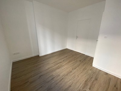 2 Pièces sympa A LOUER - ST ETIENNE HOTEL DE VILLE/HYPER CENTRE - 34.12 m2 - 468 &euro; charges comprises par mois