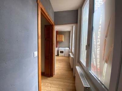 APPARTEMENT T2 A LOUER - ST ETIENNE HYPER CENTRE/DORIAN - 62.88 m2 - 550 € charges comprises par mois