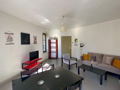 2 pièces meublé A LOUER - ST ETIENNE JACQUARD - 43.4 m2 - 490 € charges comprises par mois