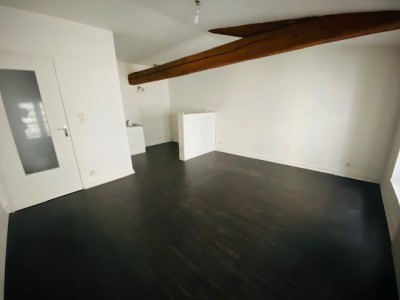 APPARTEMENT T2 - ST ETIENNE JEAN JAURES - 38.97 m2 - LOUÉ