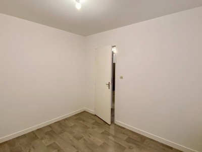 APPARTEMENT T2 A LOUER - ST ETIENNE JEAN-JAURES - 32.42 m2 - 390€ charges comprises par mois