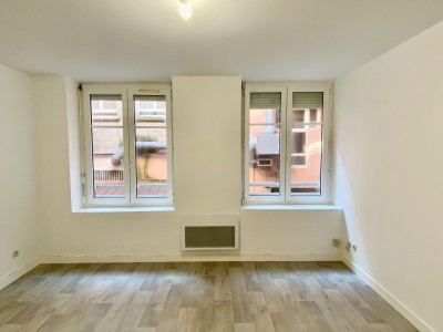 APPARTEMENT T2 A LOUER - ST ETIENNE JEAN-JAURES - 32.42 m2 - 390€ charges comprises par mois