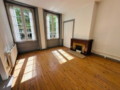 Grand 2 pièces A LOUER - ST ETIENNE JEAN JAURES - 55.96 m2 - 480 € charges comprises par mois