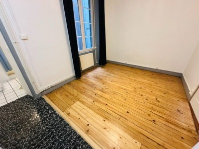 Grand 2 pièces A LOUER - ST ETIENNE JEAN JAURES - 55.96 m2 - 480 € charges comprises par mois