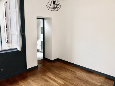 APPARTEMENT T2 A LOUER - ST ETIENNE JEAN JAURES - 44.19 m2 - 476 &euro; charges comprises par mois