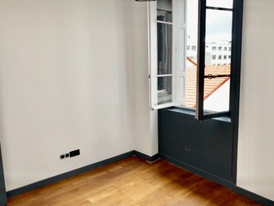 APPARTEMENT T2 A LOUER - ST ETIENNE JEAN JAURES - 44.19 m2 - 476 &euro; charges comprises par mois