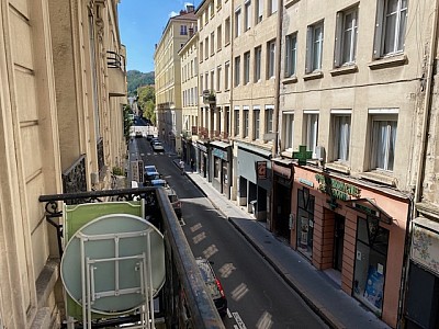 2 Pièces Meublé A LOUER - ST ETIENNE JEAN JAURES - 64.53 m2 - 600 € charges comprises par mois