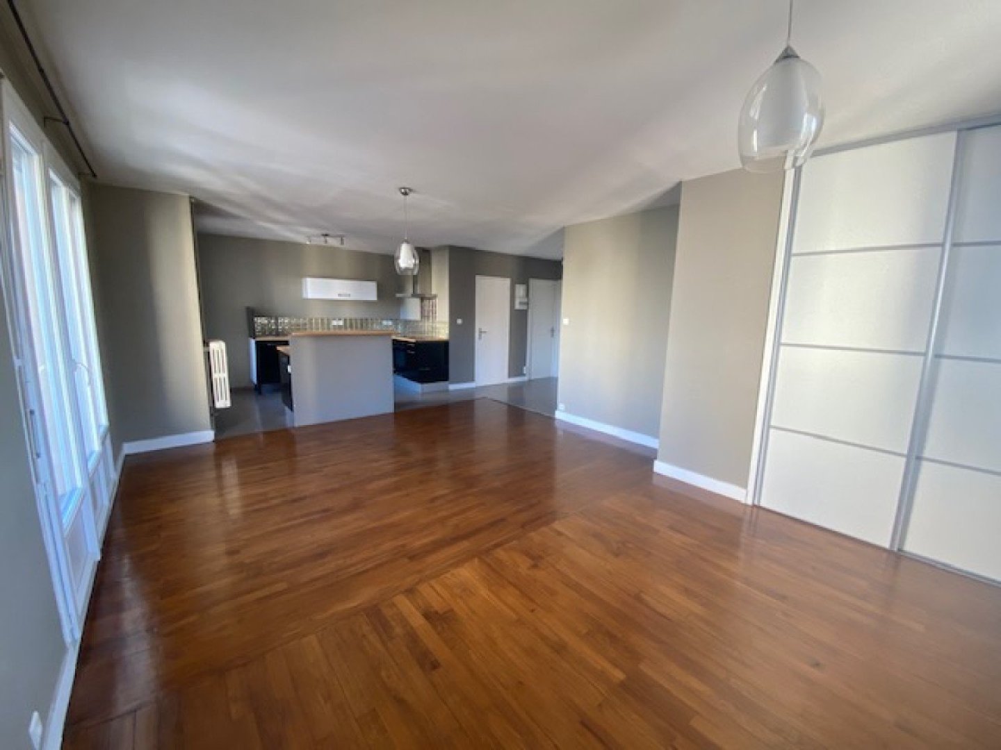 2 Pièces avec balcon - ST ETIENNE LA TERRASSE - 57.1 m2 - LOU&Eacute;