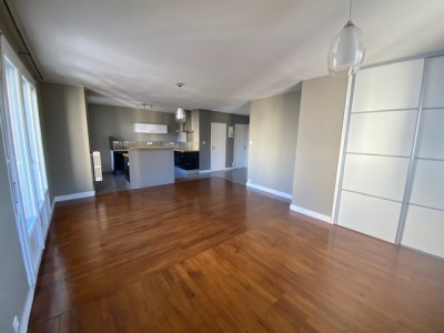 2 Pièces avec balcon - ST ETIENNE LA TERRASSE - 57.1 m2 - LOUÉ