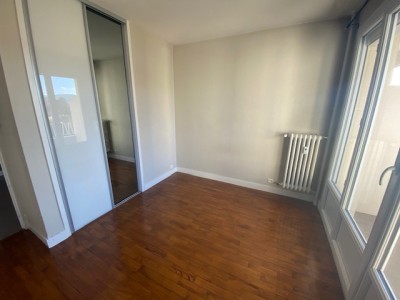 2 Pièces avec balcon - ST ETIENNE LA TERRASSE - 57.1 m2 - LOUÉ