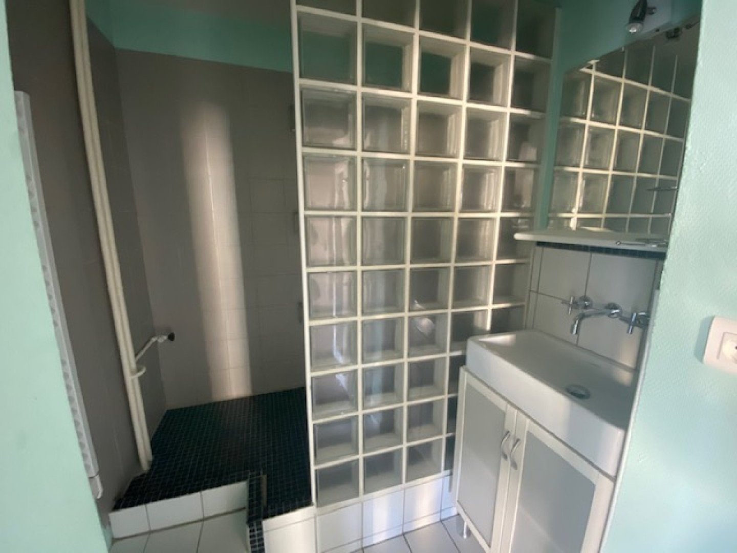 2 Pièces avec balcon - ST ETIENNE LA TERRASSE - 57.1 m2 - LOU&Eacute;