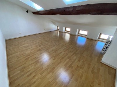APPARTEMENT T2 A LOUER - ST ETIENNE LIBERATION / DORIAN / REPUBLIQUE - 62.48 m2 - 490€ charges comprises par mois