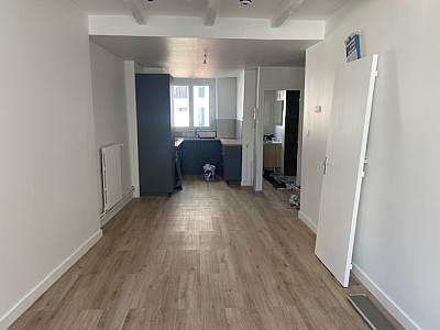 APPARTEMENT T2 A LOUER - ST ETIENNE Libration/Rpublique - 49.85 m2 - 530€ charges comprises par mois