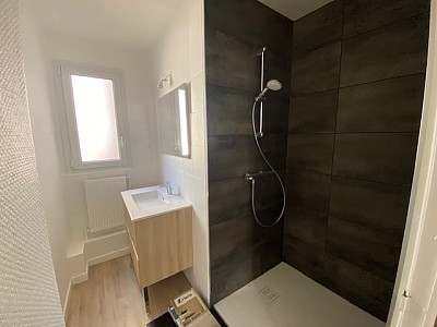 APPARTEMENT T2 A LOUER - ST ETIENNE Libration/Rpublique - 49.85 m2 - 530€ charges comprises par mois