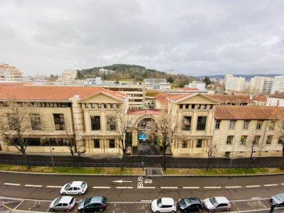 T2 Meublé A LOUER - ST ETIENNE LYCEE FAURIEL - 47.8 m2 - 640 &euro; charges comprises par mois