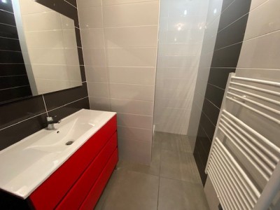 APPARTEMENT T2 A LOUER - ST ETIENNE Place Anatole France - 41.45 m2 - 428 € charges comprises par mois