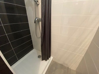 APPARTEMENT T2 A LOUER - ST ETIENNE Place Anatole France - 41.45 m2 - 428 € charges comprises par mois