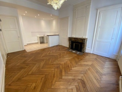 APPARTEMENT T2 - ST ETIENNE Place Boivin - 59.85 m2 - LOUÉ