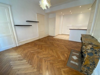 APPARTEMENT T2 - ST ETIENNE Place Boivin - 59.85 m2 - LOUÉ