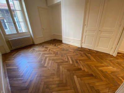 APPARTEMENT T2 - ST ETIENNE Place Boivin - 59.85 m2 - LOUÉ