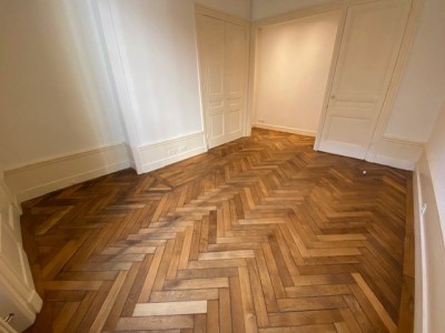 APPARTEMENT T2 - ST ETIENNE Place Boivin - 59.85 m2 - LOUÉ