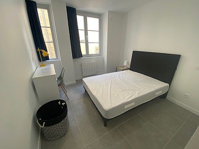 T2 Meublé A LOUER - ST ETIENNE PLACE DU PEUPLE/GRENETTE - 36.23 m2 - 556 &euro; charges comprises par mois