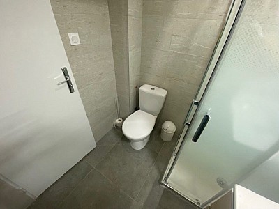 T2 Meublé A LOUER - ST ETIENNE PLACE DU PEUPLE/GRENETTE - 36.23 m2 - 556 &euro; charges comprises par mois