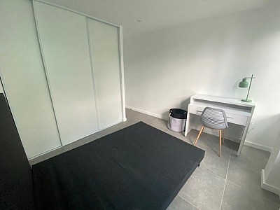 Hyper Centre T2 Meublé avec Terrasse A LOUER - ST ETIENNE PLACE DU PEUPLE/PLACE GRENETTE - 31.05 m2 - 551 € charges comprises par mois