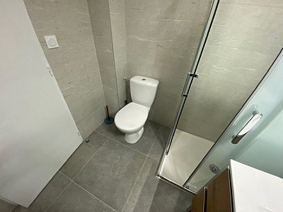 Hyper Centre T2 Meublé avec Terrasse A LOUER - ST ETIENNE PLACE DU PEUPLE/PLACE GRENETTE - 31.05 m2 - 551 € charges comprises par mois