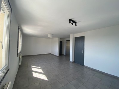 APPARTEMENT T2 A LOUER - ST ETIENNE QUARTIER FAURIEL/VIVARAIZE - 55.76 m2 - 490 &euro; charges comprises par mois