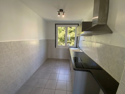 APPARTEMENT T2 A LOUER - ST ETIENNE QUARTIER FAURIEL/VIVARAIZE - 55.76 m2 - 490 &euro; charges comprises par mois
