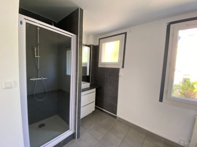 APPARTEMENT T2 A LOUER - ST ETIENNE QUARTIER FAURIEL/VIVARAIZE - 55.76 m2 - 490 &euro; charges comprises par mois