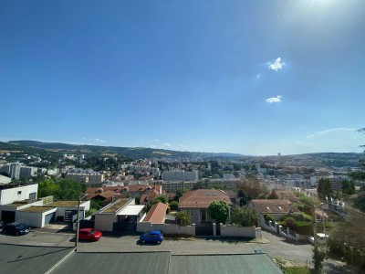 APPARTEMENT T2 A LOUER - ST ETIENNE QUARTIER FAURIEL/VIVARAIZE - 55.76 m2 - 490 &euro; charges comprises par mois
